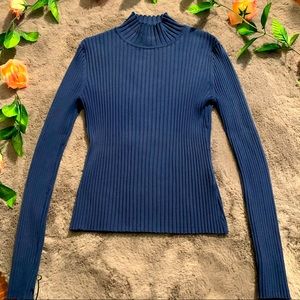 ✨NavyBlue Turtleneck✨